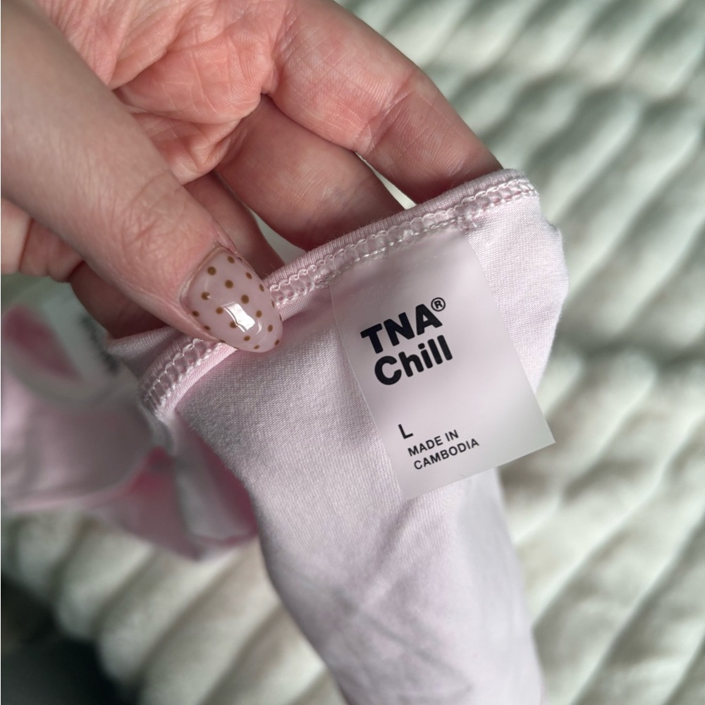 Aritzia Tna shirt - Picture 5 of 5